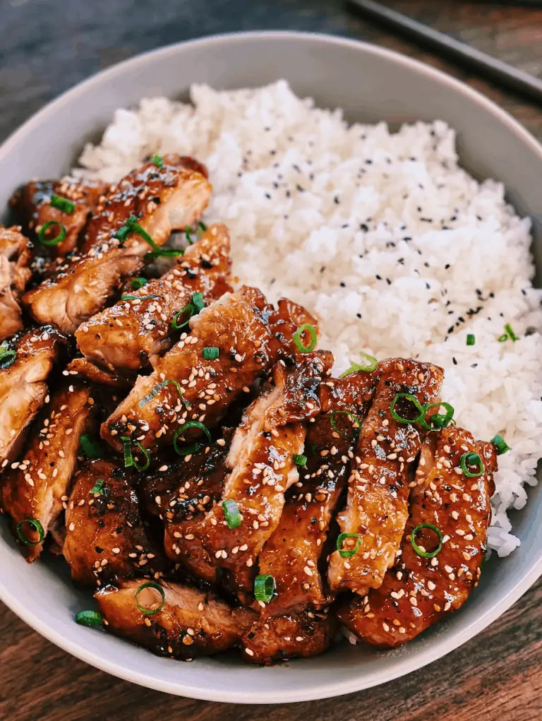 Black Pepper Chicken with Garlic Rice (Sun)